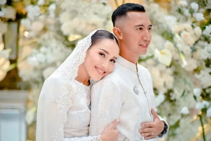 Ayu Ting Ting hanya...