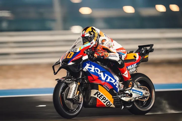Luca Marini Temukan...