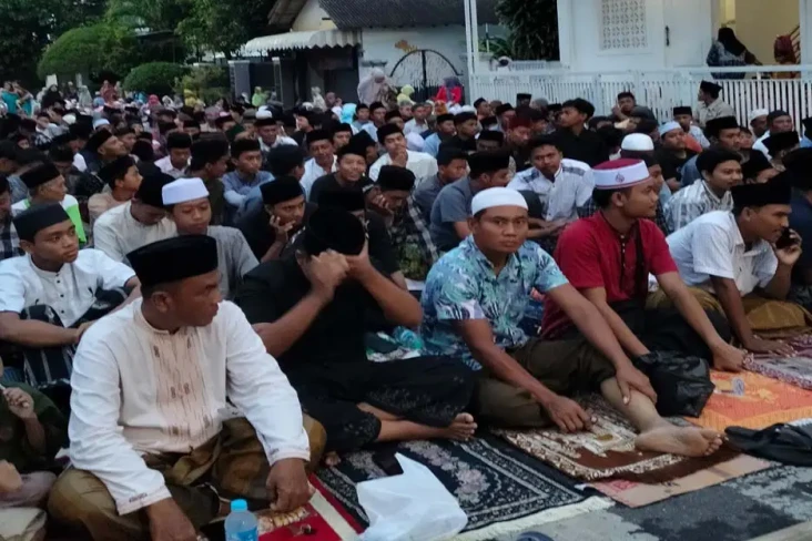 Sambut Ramadan, Politikus...