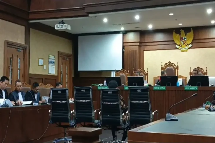 Suap Pengurusan Perkara,...