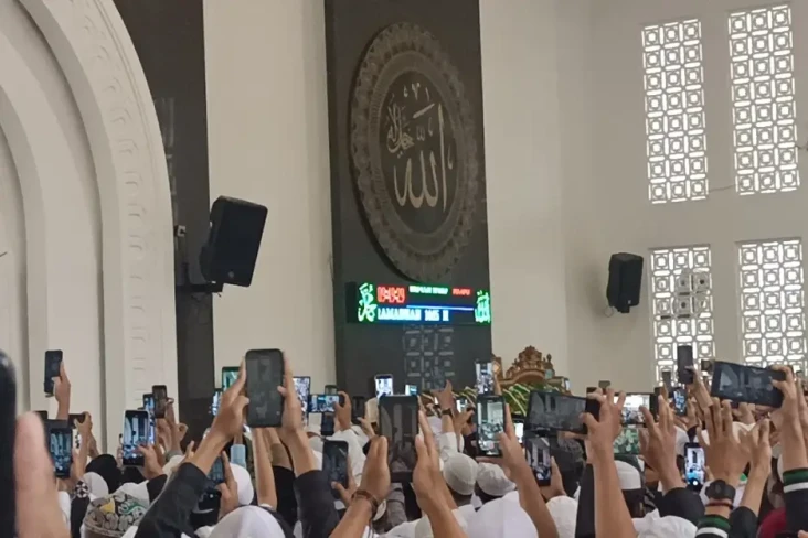 Jenazah Habib Hasan...