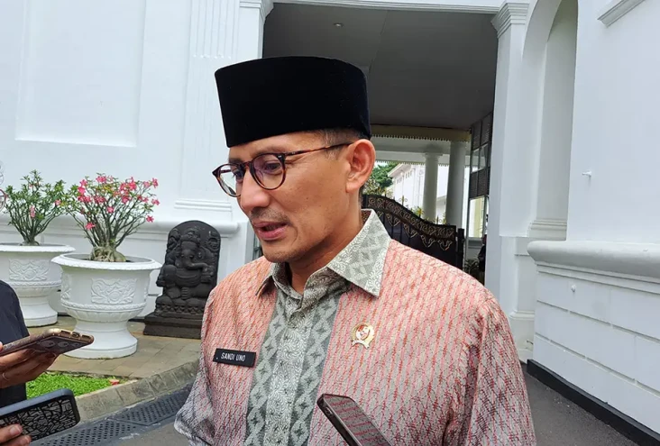 Sandiaga Beri Tips Menghindari...