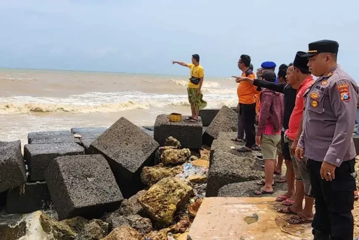 Kapal Nelayan Pamekasan...