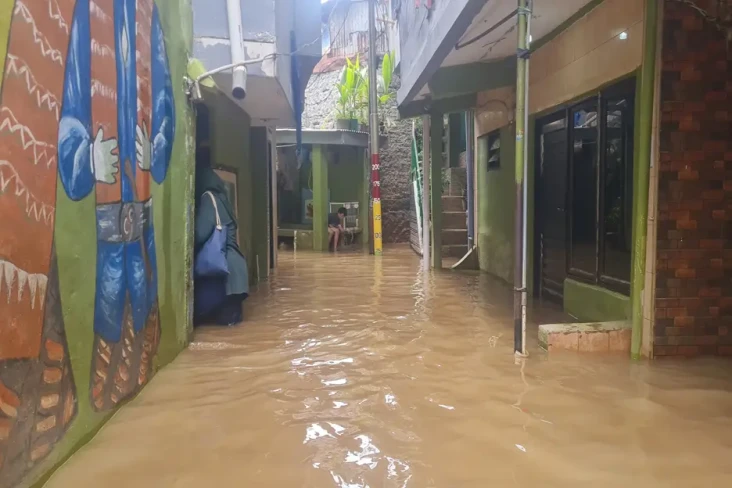 12 Jam Lebih Banjir...