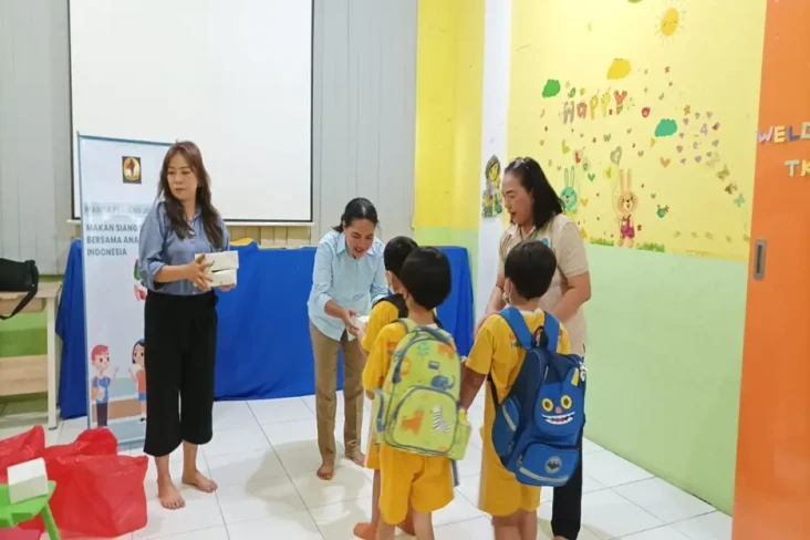 Sosialisasi Program...