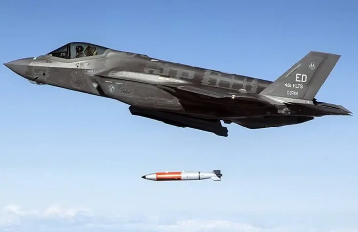 Spesifikasi F-35, Jet...