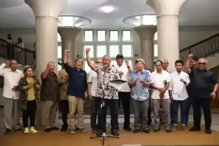 Guru Besar UGM Sesalkan...
