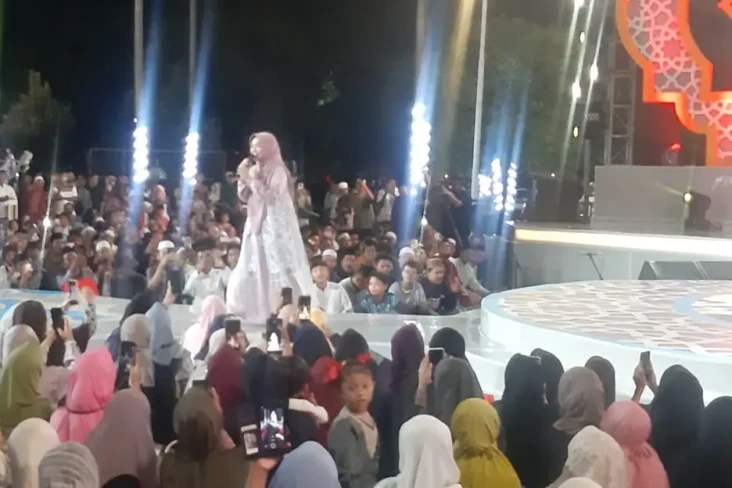 Hadiri Tabligh Akbar...