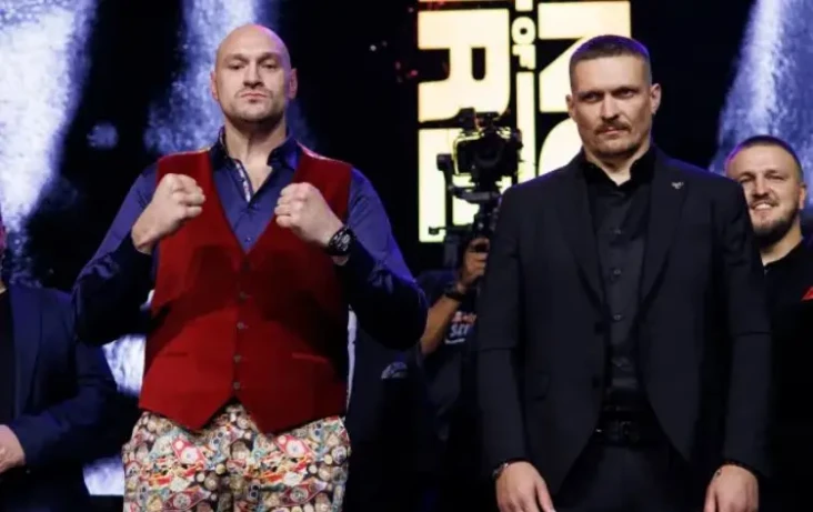 Tyson Fury vs Oleksandr...