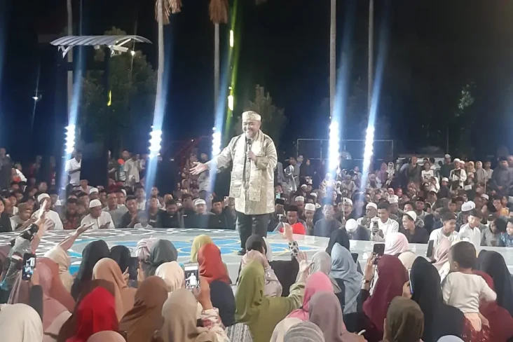 Tausiah di Tablig Akbar...
