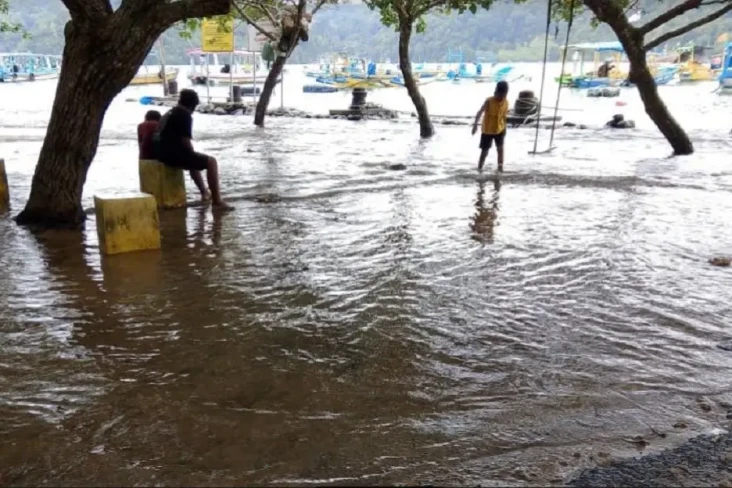 Gelombang Laut Selatan...