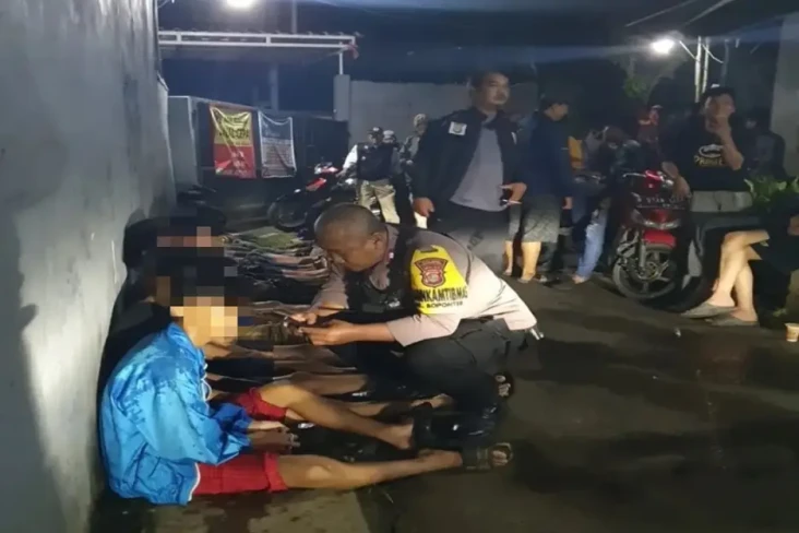 Polisi Tangkap 15 Remaja...