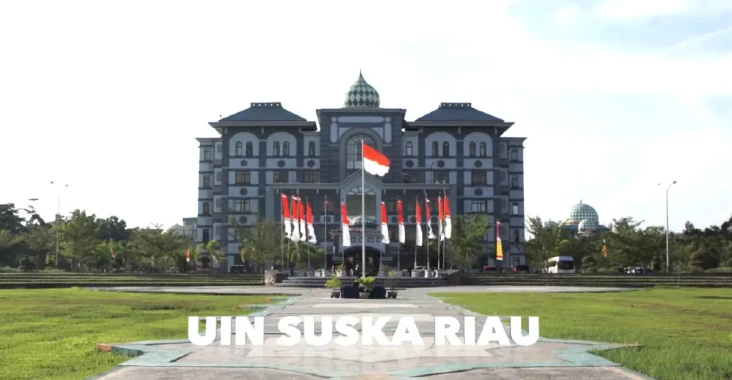 7 Universitas Islam...