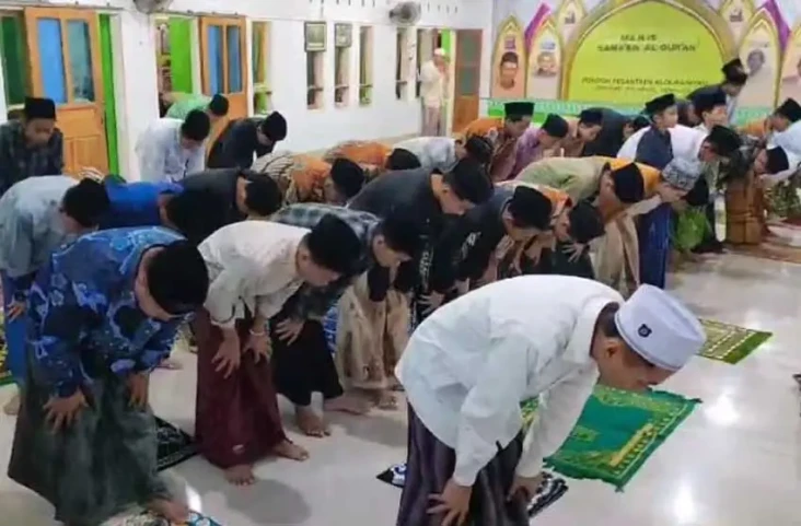 Salat Tarawih Super...