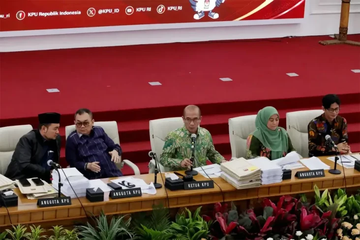 KPU Lanjutkan Pleno...