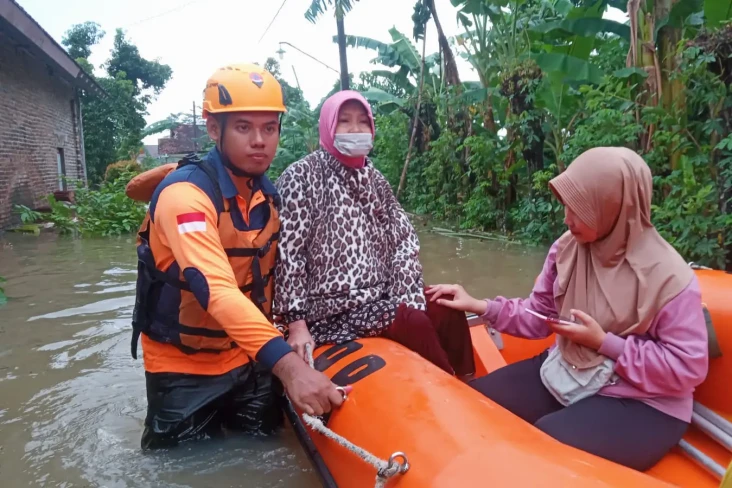 Banjir Jepara Rendam...