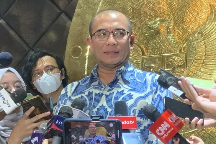 Viral Diberi Kue Ultah...