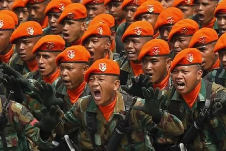 Perwira Tinggi yang...