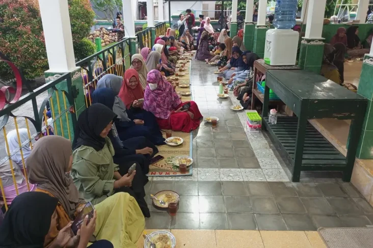 Masjid di Bantul Sajikan...