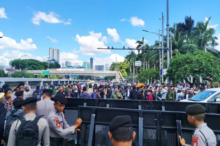 Demo Tutup Jalan Gatot...