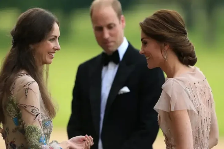Kate Middleton Muncul...