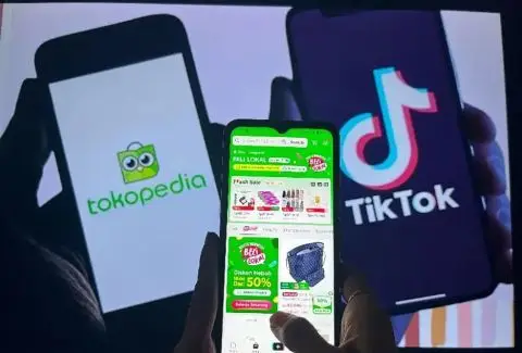 Platform Digital Menjadi...