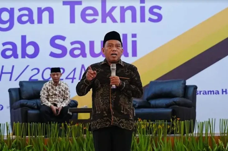 Petugas Haji Wajib Pakai...