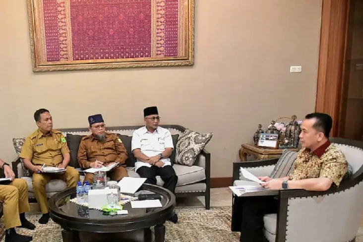 Pj Gubernur Sumsel Fatoni...
