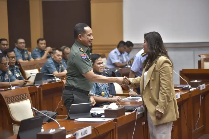 Ketua Komisi I DPR Apresiasi...