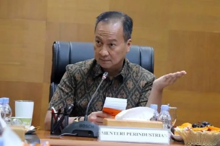 Menperin Absen Rapat...