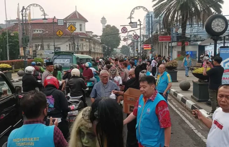 Masyarakat Tionghoa...