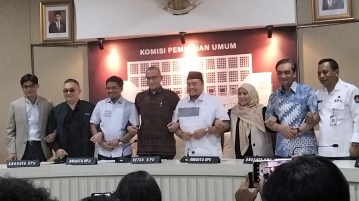 KPU Kumpulkan Divisi...