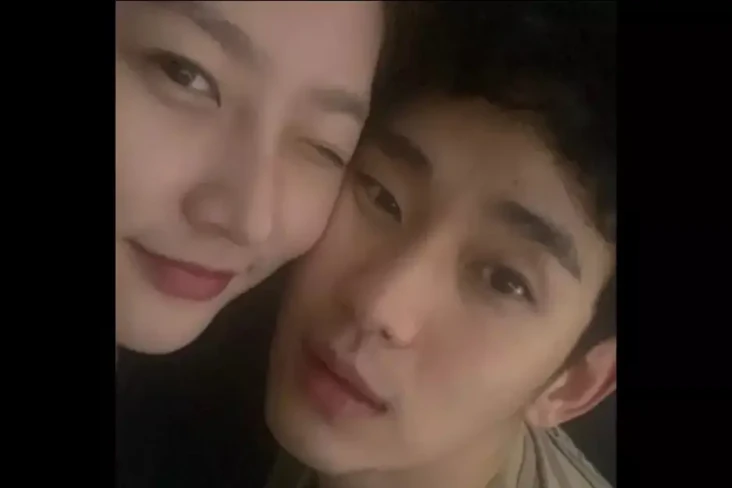 Kim Soo Hyun dan Kim...