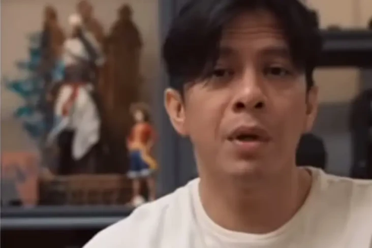 Dahi Ariel NOAH Menampakkan...