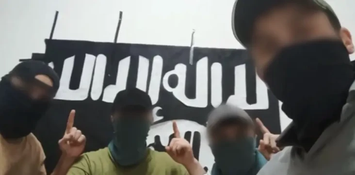 ISIS Unggah Video dan...