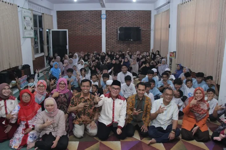 Himpunan Alumni Sekolah...