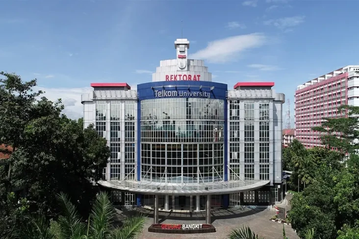 Universitas Telkom Buka...