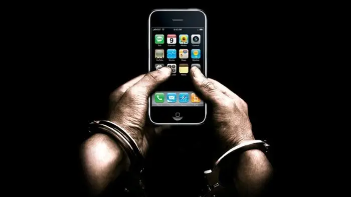 iPhone Keluarga Pasien...