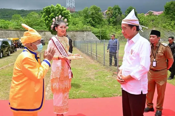 Tiba di Banggai, Jokowi...