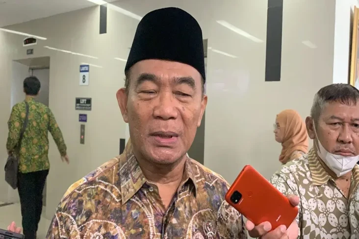 1.047 Mahasiswa Jadi...