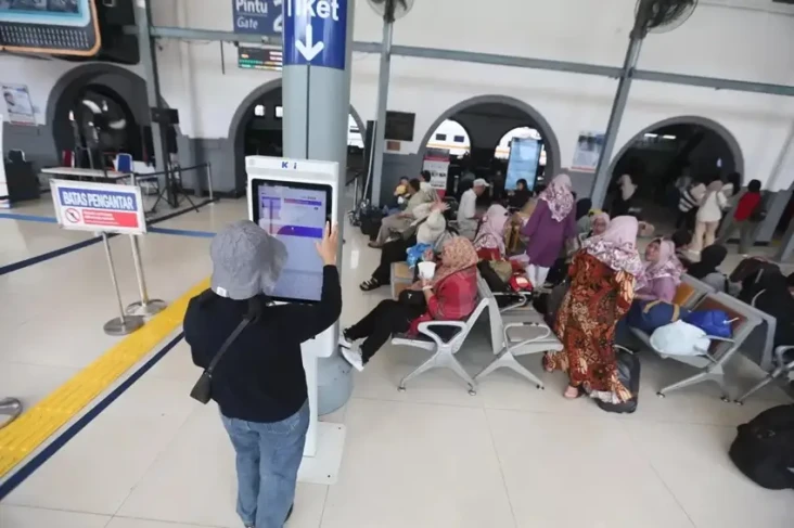 Tiket Kereta Lebaran...