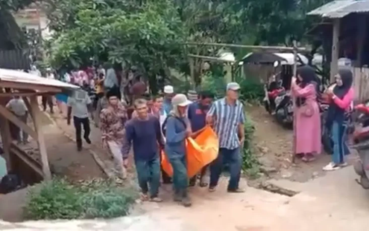 Sepasang Lansia di Lebak...