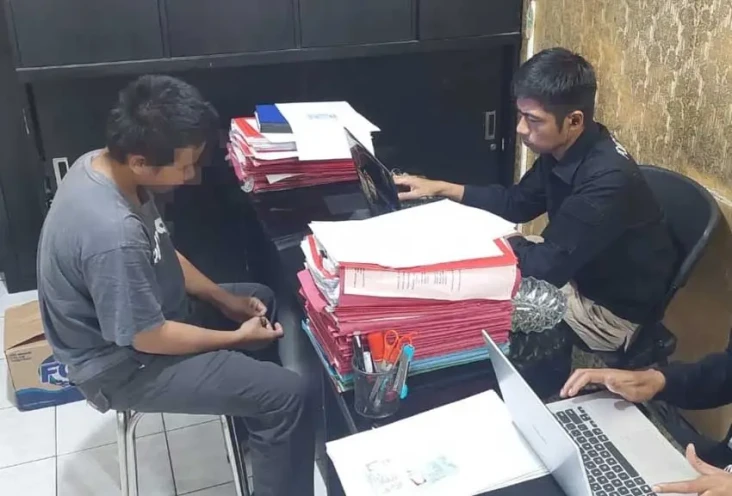 Buron 3 Bulan, Polisi...