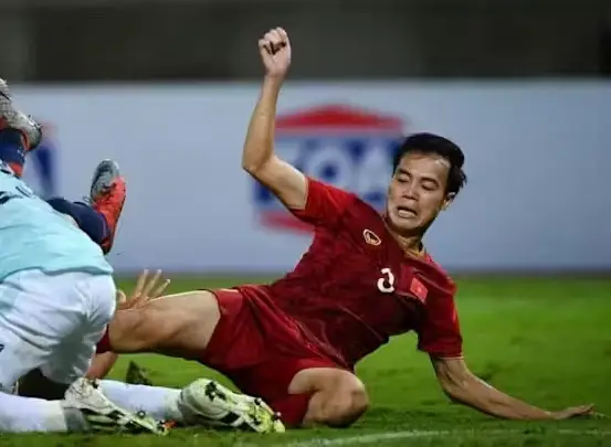 Striker Vietnam Masih...