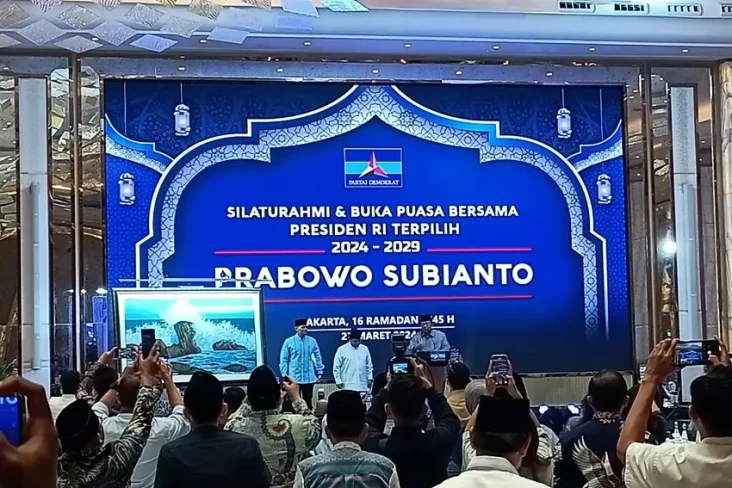 Ongkos Politik Makin...
