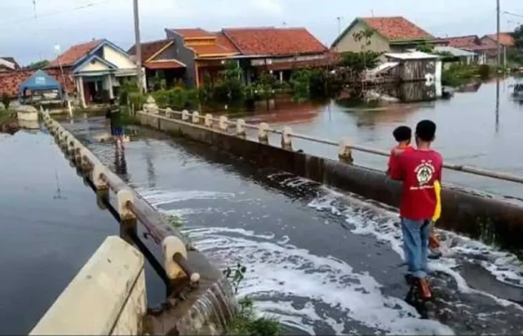 Peringatan Dini BMKG,...
