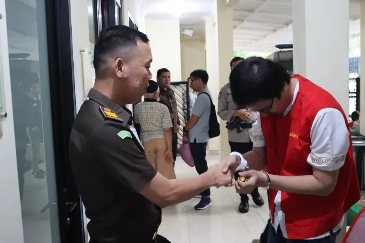 Momen Jaksa Berikan...