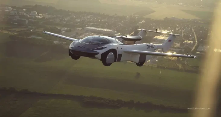 Mobil Terbang Futuristik...