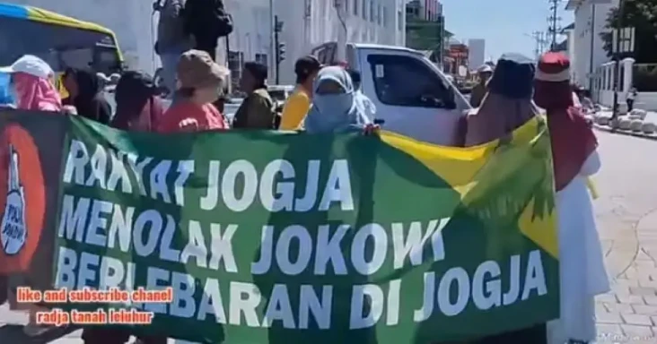 Viral! Demo Warga Tolak...