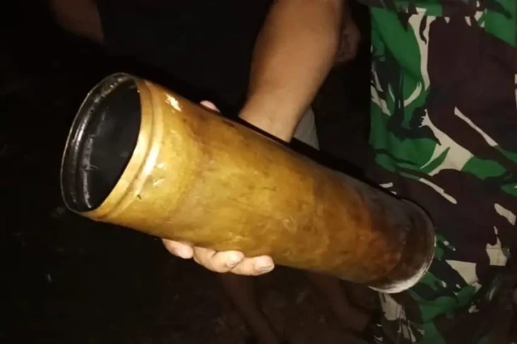 Penampakan Selongsong...
